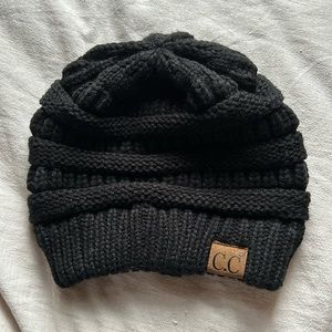 NWOT Black CC Beanie